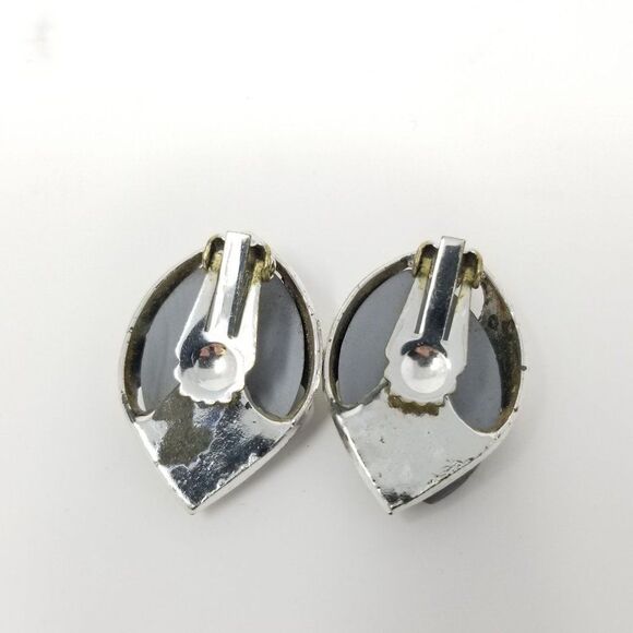 Vintage Funky Silver Tone and Gray Clip On Earrings, Retro Design, Estate - Picture 4 of 5